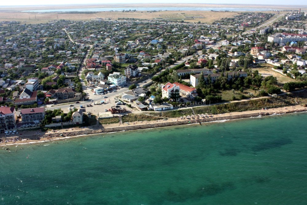 Приморский крым. Поселок городского типа Приморский Феодосия. Стелла Приморский Феодосия. Площадь Ленина Феодосия Приморский. Феодосия село Приморское.